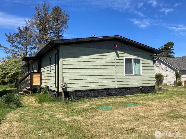 26506 Ridge Avenue, Ocean Park, WA 98640