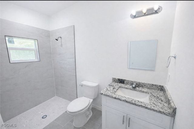 3121 24th ST SW, Lehigh Acres, FL 33976