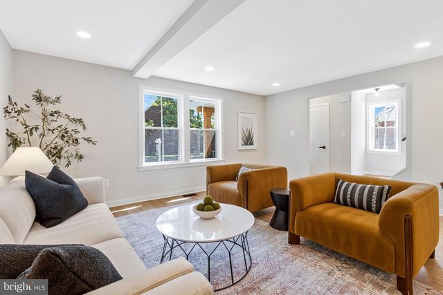 110 E SPRING ST, Alexandria, VA 22301