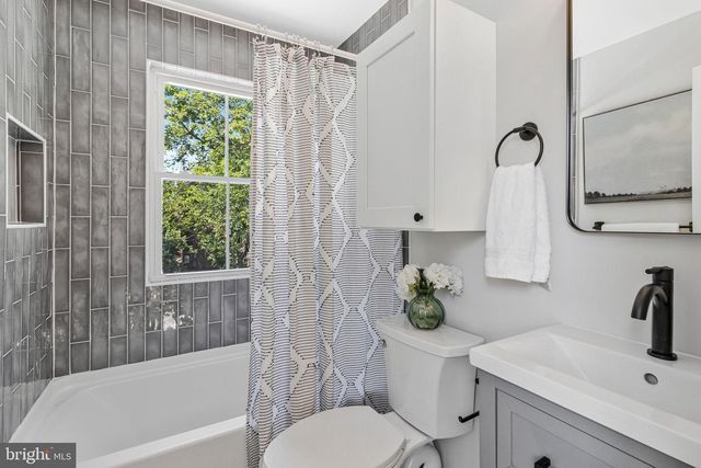 110 E SPRING ST, Alexandria, VA 22301