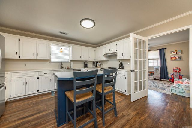 6 Crestwood Drive, Cabot, AR 72023