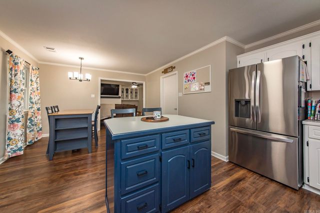 6 Crestwood Drive, Cabot, AR 72023