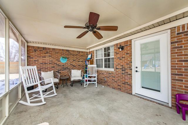 6 Crestwood Drive, Cabot, AR 72023