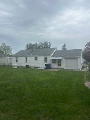 44 Maebeth St, Springfield, MA 01119