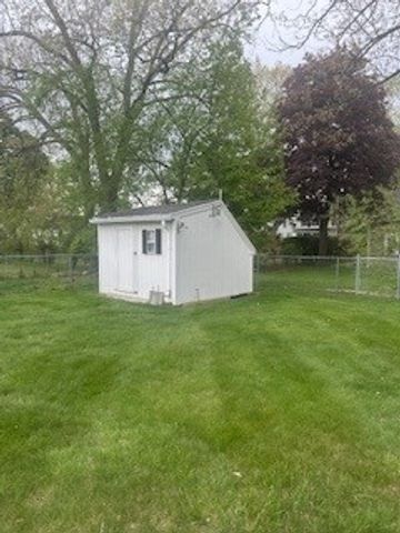 44 Maebeth St, Springfield, MA 01119