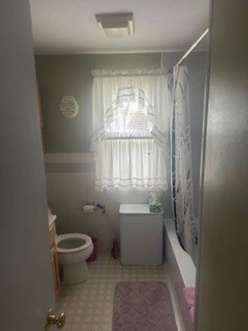 44 Maebeth St, Springfield, MA 01119