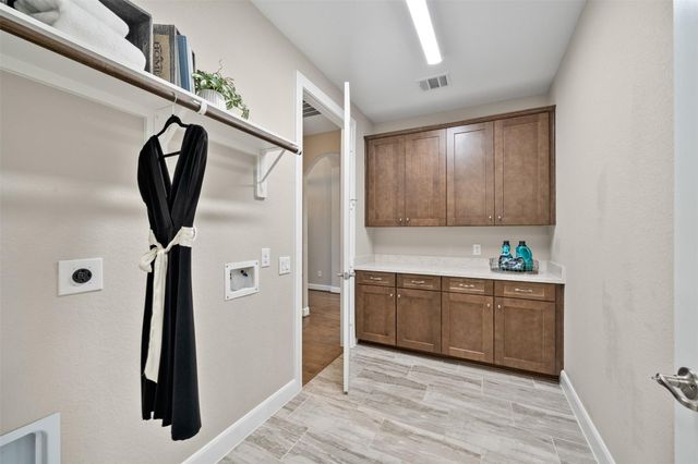 109 Crinium Lily Court, Montgomery, TX 77316