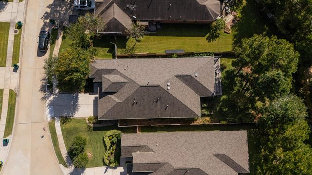 109 Crinium Lily Court, Montgomery, TX 77316