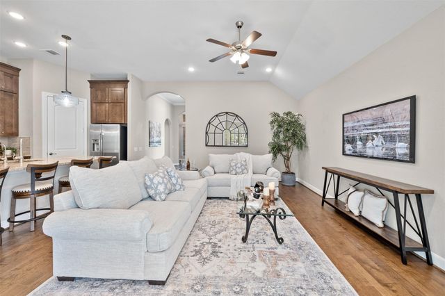 109 Crinium Lily Court, Montgomery, TX 77316