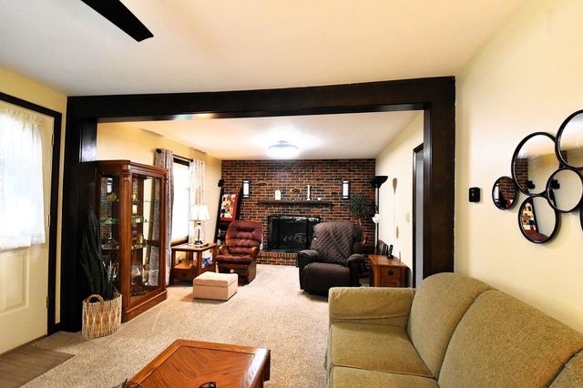 21 Elm St, Grafton, MA 01536