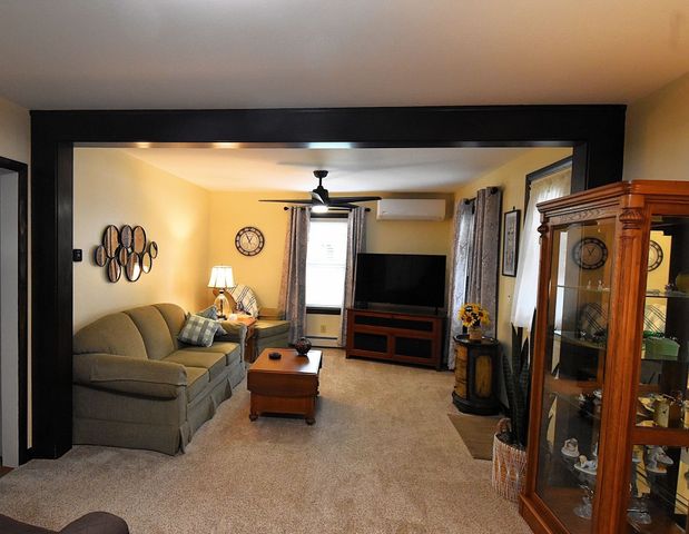 21 Elm St, Grafton, MA 01536