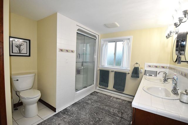 21 Elm St, Grafton, MA 01536