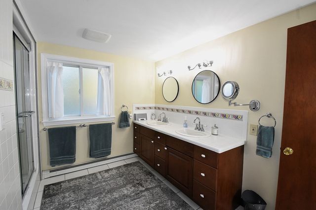 21 Elm St, Grafton, MA 01536