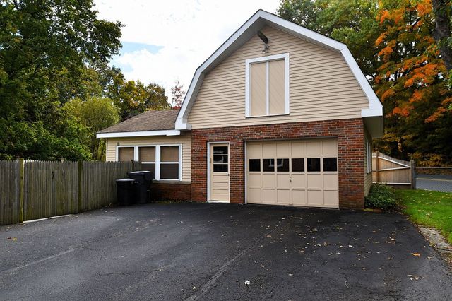 21 Elm St, Grafton, MA 01536