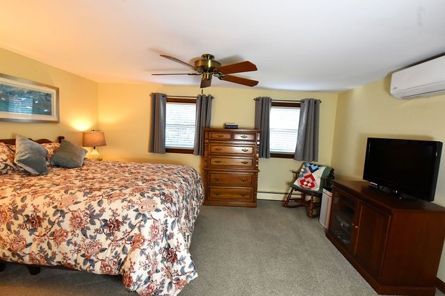 21 Elm St, Grafton, MA 01536