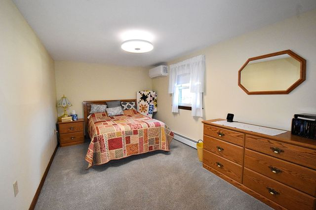 21 Elm St, Grafton, MA 01536