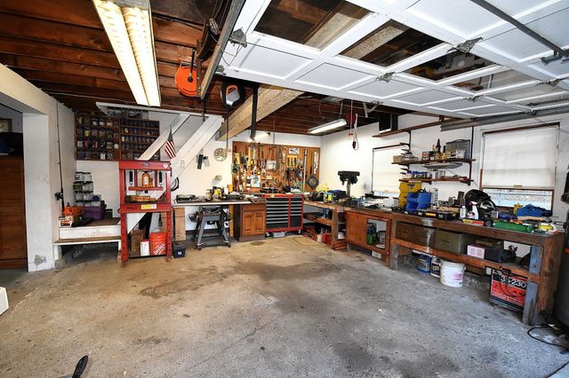 21 Elm St, Grafton, MA 01536