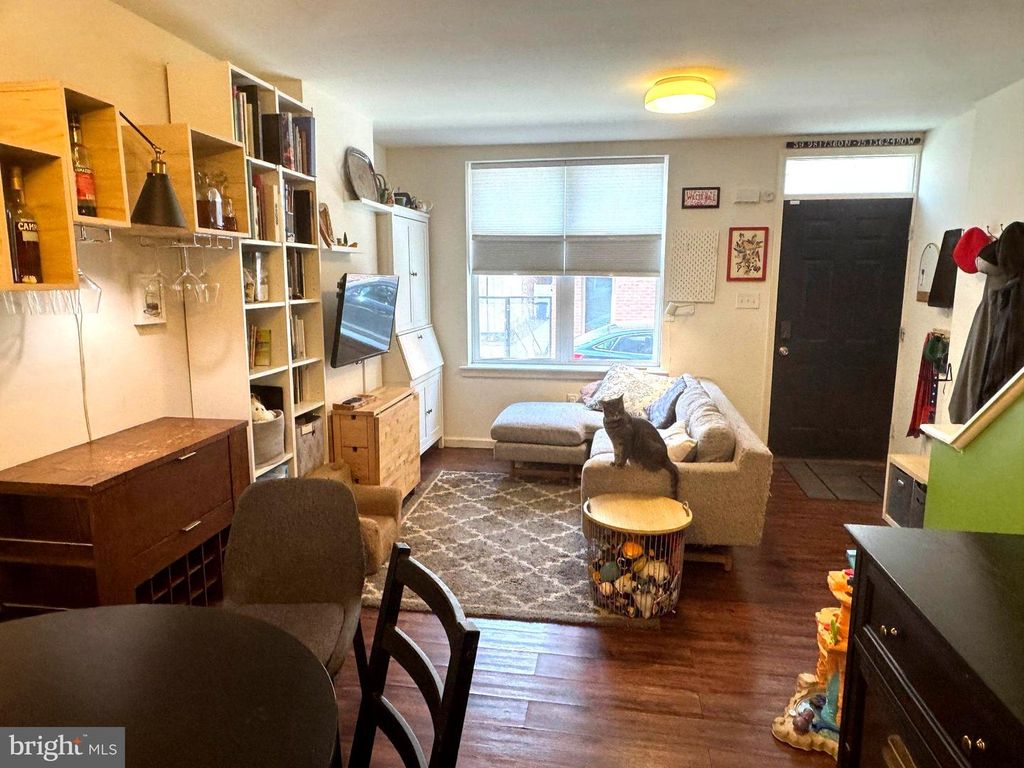 2049 N PALETHORP ST, PHILADELPHIA, PA 19122 — photo 5