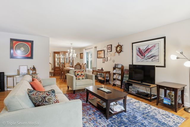 454 Stone Place, Wheeling, IL 60090