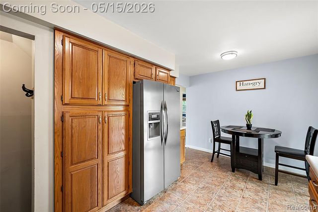 1411 Amelia Avenue, Royal Oak, MI 48073