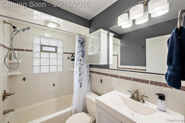 1411 Amelia Avenue, Royal Oak, MI 48073