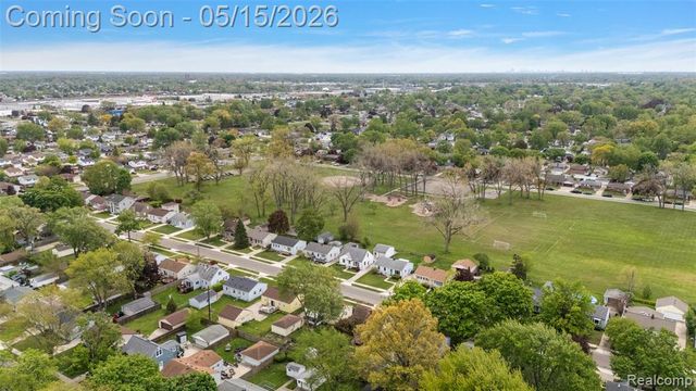 1411 Amelia Avenue, Royal Oak, MI 48073