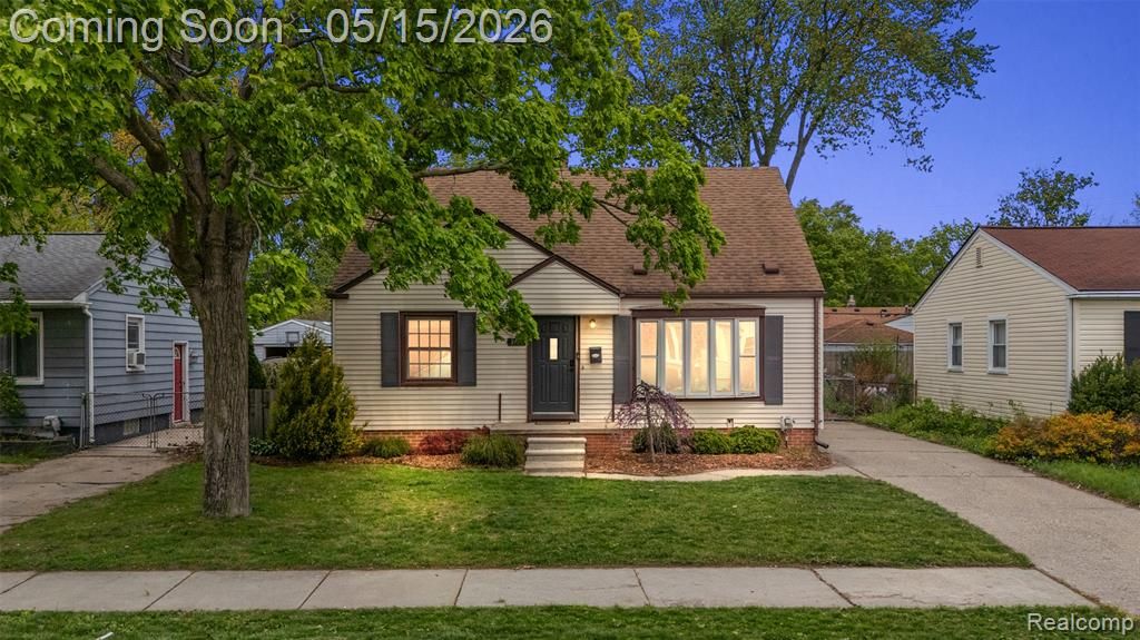 1411 Amelia Avenue, Royal Oak, MI 48073