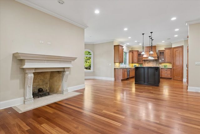 580 Greenwood Road, Northbrook, IL 60062