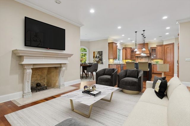 580 Greenwood Road, Northbrook, IL 60062