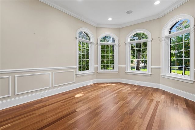 580 Greenwood Road, Northbrook, IL 60062