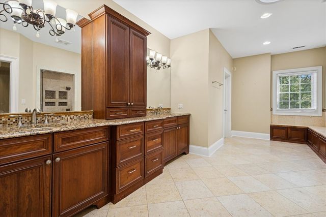 580 Greenwood Road, Northbrook, IL 60062