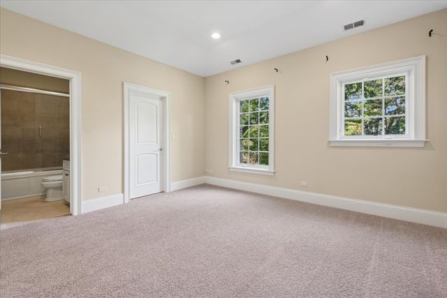 580 Greenwood Road, Northbrook, IL 60062