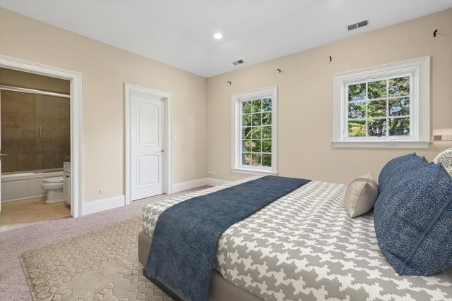 580 Greenwood Road, Northbrook, IL 60062