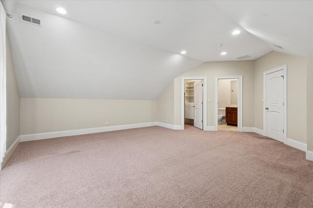 580 Greenwood Road, Northbrook, IL 60062