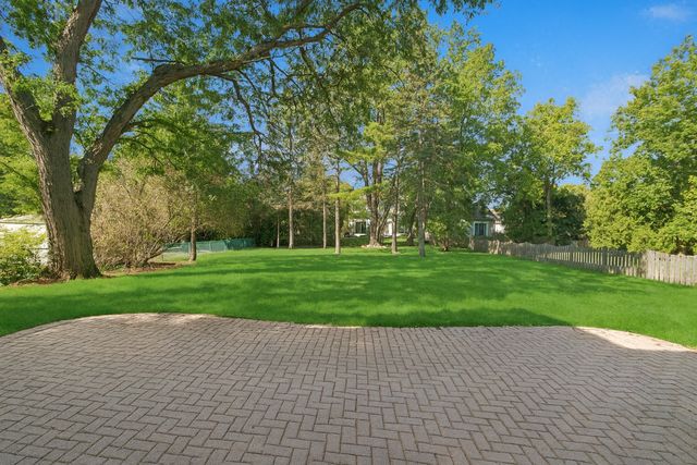 580 Greenwood Road, Northbrook, IL 60062