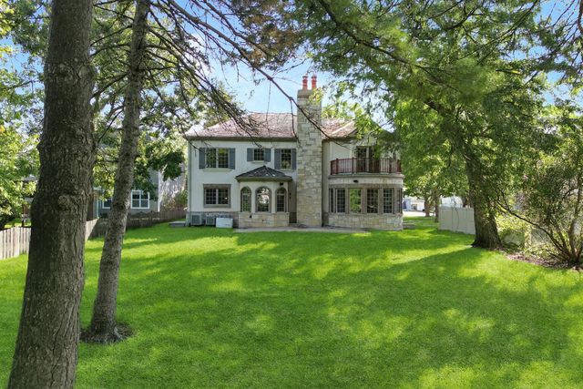 580 Greenwood Road, Northbrook, IL 60062