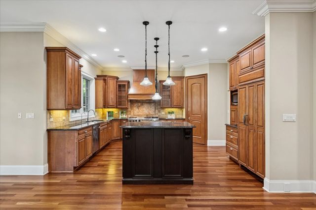 580 Greenwood Road, Northbrook, IL 60062