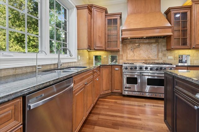 580 Greenwood Road, Northbrook, IL 60062