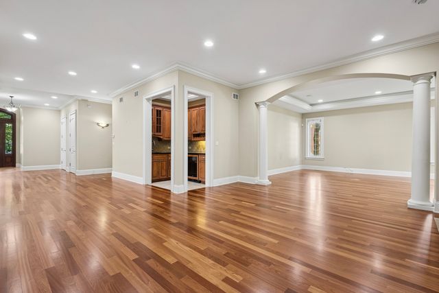 580 Greenwood Road, Northbrook, IL 60062