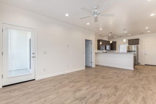 2063 E Lemon Street 3004, Tempe, AZ 85281