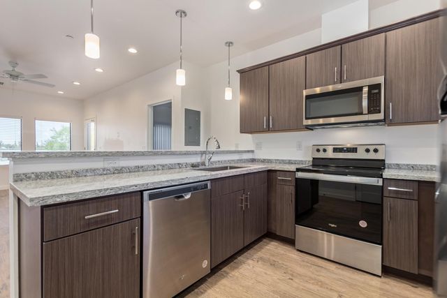 2063 E Lemon Street 3004, Tempe, AZ 85281