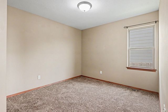 1213 N Lake Ridge Dr, Derby, KS 67037