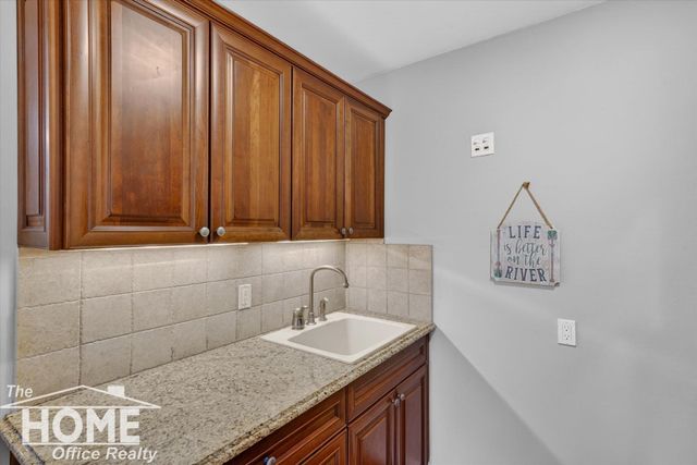 1265 Ada Street, Owosso, MI 48867