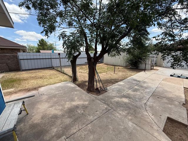 1510 S Fort Worth, Midland, TX 79701