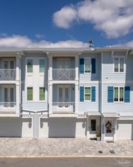 213 English Cove Ct, Gulf Breeze, FL 32561