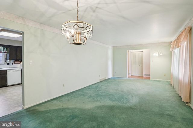 1562 MOSSWOOD DR, Vineland, NJ 08360