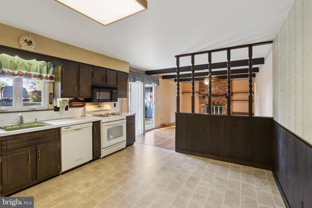 1562 MOSSWOOD DR, Vineland, NJ 08360