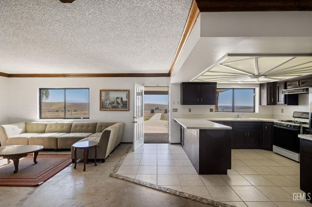 15662 Highway 65, Mc Farland, CA 93250