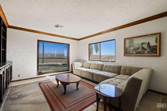 15662 Highway 65, Mc Farland, CA 93250