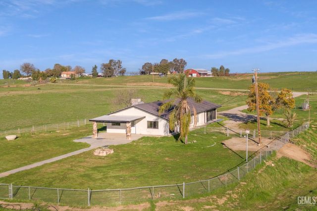 15662 Highway 65, Mc Farland, CA 93250